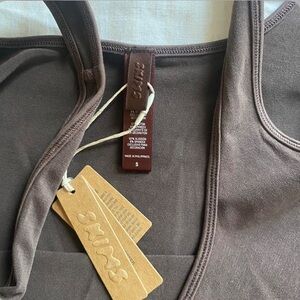 Skims Brown Outdoor Tank